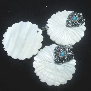 1pc concha blanca de flores colgantes con piedra azul adornos de diamantes de imitación para las mujeres de los aretes de accesorios para la elaboración de tamaño de 45 mm de la nueva llegada