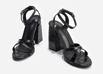 2020 Verano blanco negro Mujer de Moda zapatos de Tacón Alto sandalias de mujer Sexy Hebilla de Zapatillas Sandalias de Gran tamaño 35-42 z507
