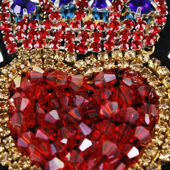 2piece de la Corona del Corazón con Cuentas de Diamantes de Parches de Lentejuelas Bordado de Applique Mini Corazón Insignias para Broches de Coser B67