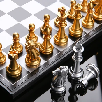 32Pcs Piezas de Ajedrez Magnético 50/66/81 mm de Plástico Completa de piezas de ajedrez de Oro Y Plateado CheckersMedieval Juego de Ajedrez No Chessborad