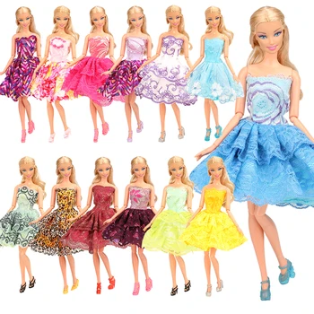 45 Artículos/Set muñeca cosas accesorio =15 Vestidos de Azar+15 Muñecas Zapatos +15 muñecas bolsas de accesorios Para Barbie, juego de BRICOLAJE presente Chica