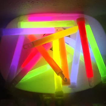 5pcs/lot 6inch multicolor Palillo del Resplandor de luz Química palo Camping de Emergencia de la decoración de la Fiesta de los clubes de suministros Químicos Fluorescentes