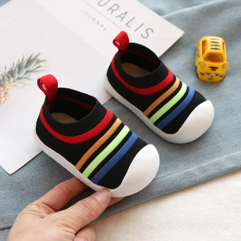 Arco iris de la primavera verano zapatos de bebé suave suela de goma zapatos de niños pequeños para bebé niñas niños zapatillas de goma calcetines zapatos antideslizantes