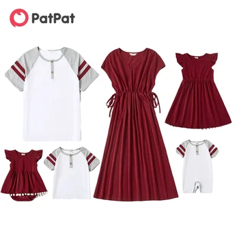 PatPat 2021 de la Nueva Llegada del Mosaico de la Familia de Coincidencia de color Rojo y Blanco de la Serie de Conjuntos(V-cuello Vestidos de - camisetas- Peleles)