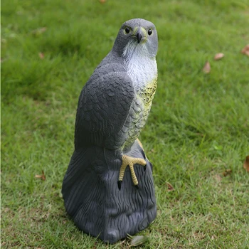 Realista Falcon Señuelo de Malezas Plagas de Jardín de Aves Scarer Espantapájaros Decoración de 17 x 17.5 x 41 cm