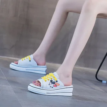 Zapatillas de mujer sandalias de cuero zapatos planos de las mujeres pequeñas blancas zapatos casual zapatos de moda Mickey zapatillas de suela gruesa zapatillas